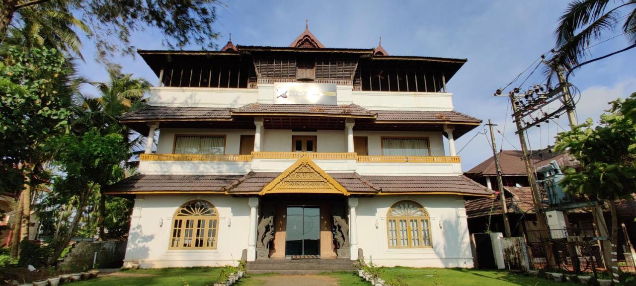 Sea View Resort-& Spa Cherai Cherai Beach Exterior photo